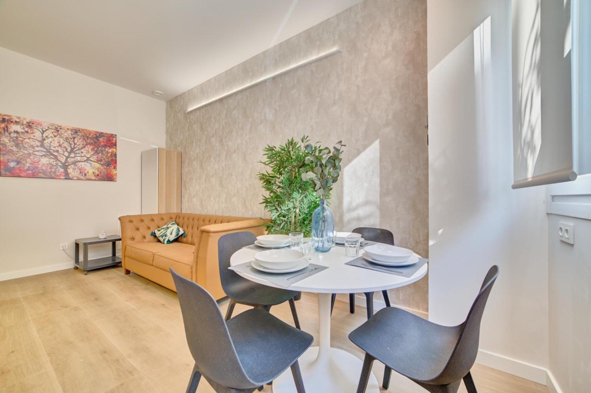 Apartment Prime By Clabao Pamplona